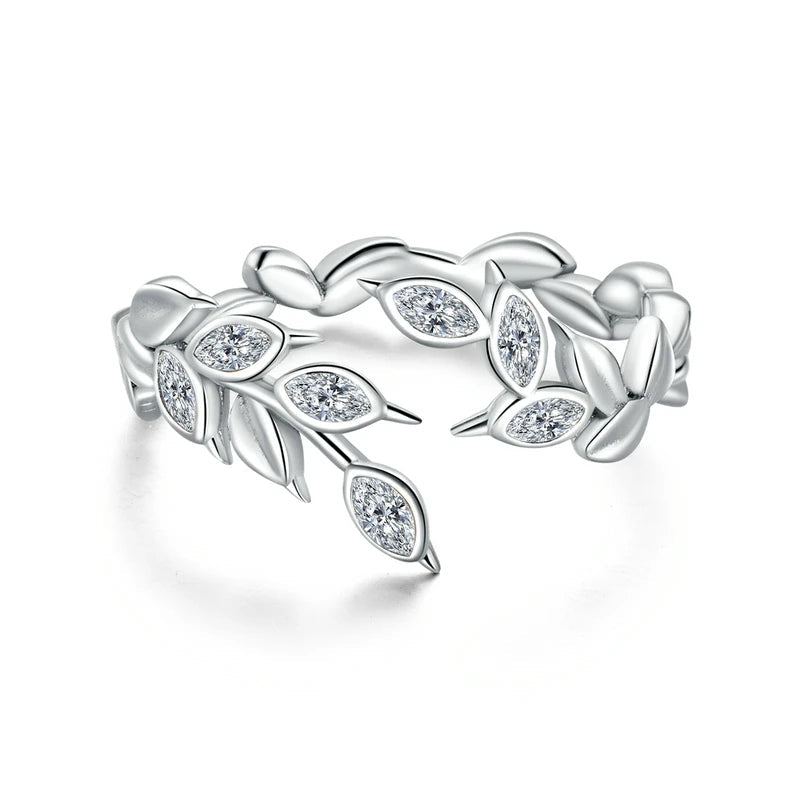 Sterling silver ring designed with alternating smooth and pavé-set marquise leaves, evoking a graceful wheat stalk, from the Bianco Nero collection.


