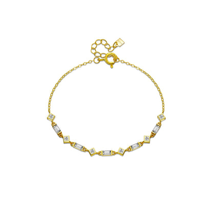 Silver bracelet with alternating square and rectangular black stones on a fine chain, from the Vindemia line.


